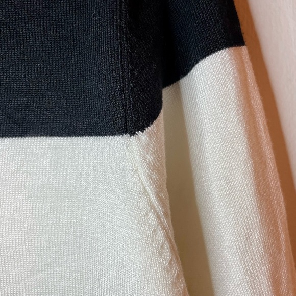 Ampersand & Ave black and off white block stripe sweater XL - Picture 7 of 13